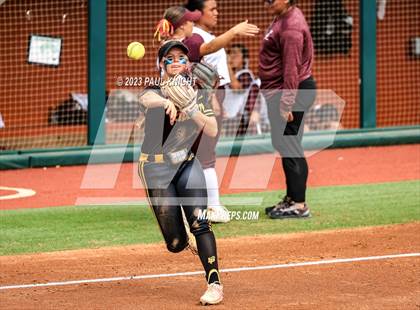 Thumbnail 1 in Calallen vs. Liberty (UIL 4A Softball Final) photogallery.