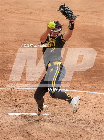 Thumbnail 1 in Calallen vs. Liberty (UIL 4A Softball Final) photogallery.