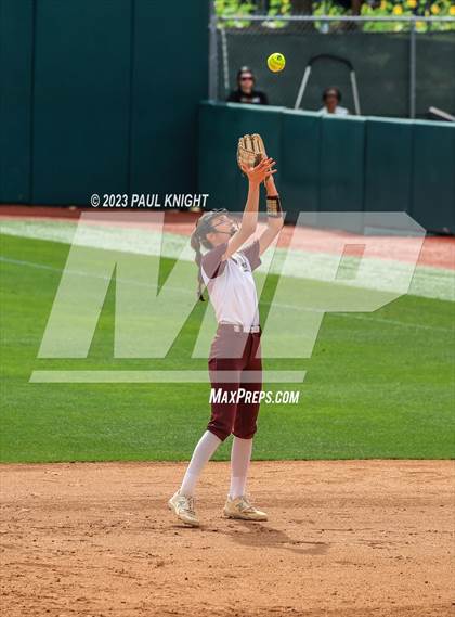 Thumbnail 1 in Calallen vs. Liberty (UIL 4A Softball Final) photogallery.