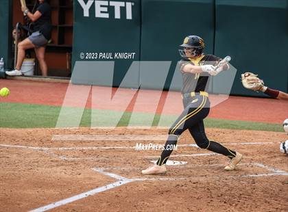 Thumbnail 1 in Calallen vs. Liberty (UIL 4A Softball Final) photogallery.