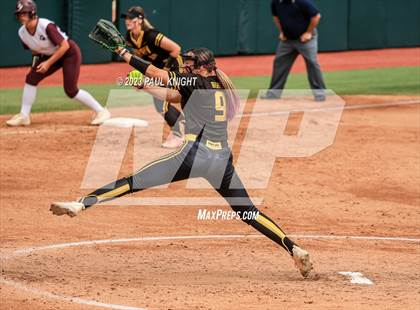 Thumbnail 1 in Calallen vs. Liberty (UIL 4A Softball Final) photogallery.