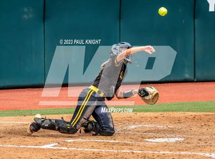 Thumbnail 1 in Calallen vs. Liberty (UIL 4A Softball Final) photogallery.