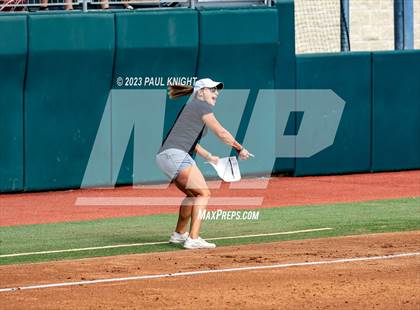 Thumbnail 2 in Calallen vs. Liberty (UIL 4A Softball Final) photogallery.