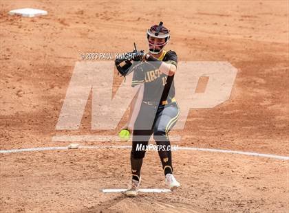 Thumbnail 1 in Calallen vs. Liberty (UIL 4A Softball Final) photogallery.