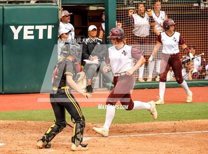 Thumbnail 1 in Calallen vs. Liberty (UIL 4A Softball Final) photogallery.