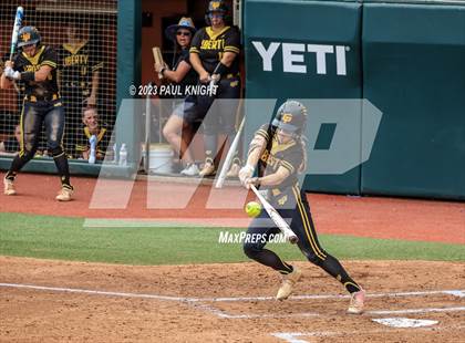 Thumbnail 1 in Calallen vs. Liberty (UIL 4A Softball Final) photogallery.