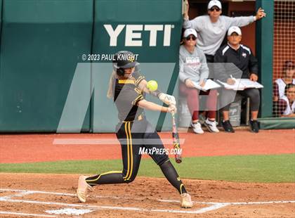 Thumbnail 3 in Calallen vs. Liberty (UIL 4A Softball Final) photogallery.