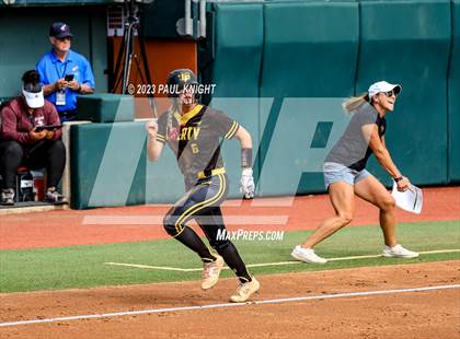Thumbnail 3 in Calallen vs. Liberty (UIL 4A Softball Final) photogallery.