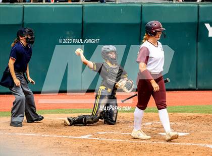 Thumbnail 1 in Calallen vs. Liberty (UIL 4A Softball Final) photogallery.