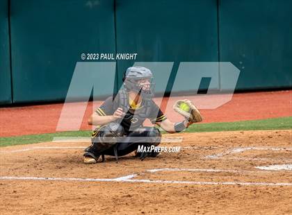Thumbnail 1 in Calallen vs. Liberty (UIL 4A Softball Final) photogallery.