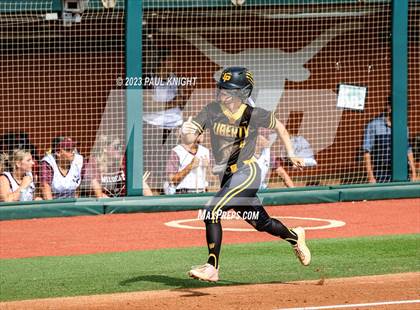 Thumbnail 2 in Calallen vs. Liberty (UIL 4A Softball Final) photogallery.