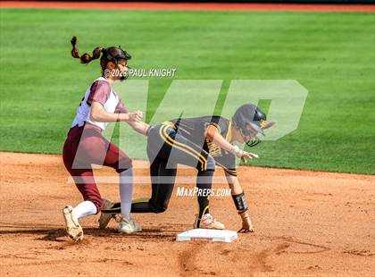 Thumbnail 3 in Calallen vs. Liberty (UIL 4A Softball Final) photogallery.