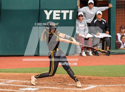Thumbnail 2 in Calallen vs. Liberty (UIL 4A Softball Final) photogallery.