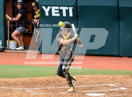 Thumbnail 3 in Calallen vs. Liberty (UIL 4A Softball Final) photogallery.