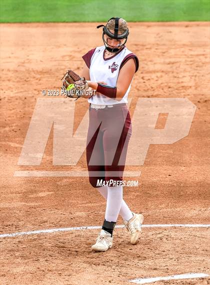 Thumbnail 3 in Calallen vs. Liberty (UIL 4A Softball Final) photogallery.