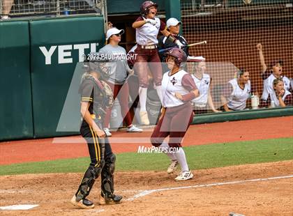 Thumbnail 2 in Calallen vs. Liberty (UIL 4A Softball Final) photogallery.