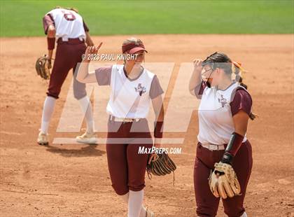 Thumbnail 3 in Calallen vs. Liberty (UIL 4A Softball Final) photogallery.