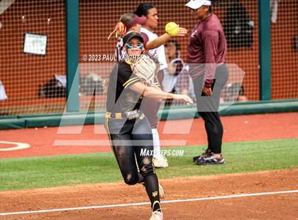 Thumbnail 3 in Calallen vs. Liberty (UIL 4A Softball Final) photogallery.