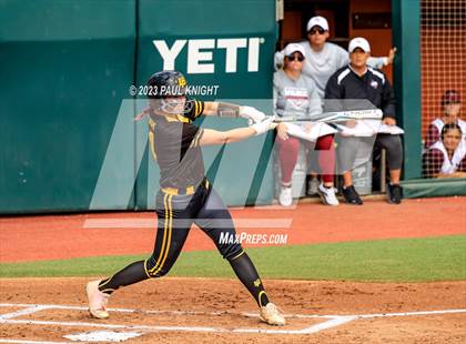 Thumbnail 2 in Calallen vs. Liberty (UIL 4A Softball Final) photogallery.
