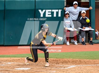Thumbnail 2 in Calallen vs. Liberty (UIL 4A Softball Final) photogallery.