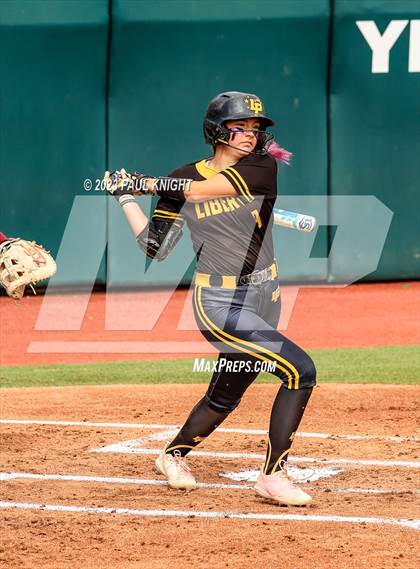 Thumbnail 3 in Calallen vs. Liberty (UIL 4A Softball Final) photogallery.