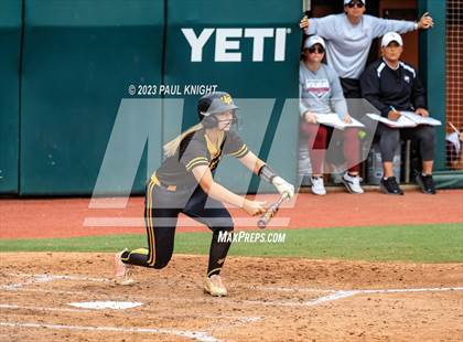 Thumbnail 2 in Calallen vs. Liberty (UIL 4A Softball Final) photogallery.