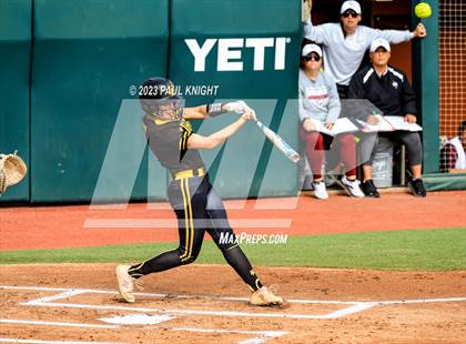 Thumbnail 3 in Calallen vs. Liberty (UIL 4A Softball Final) photogallery.