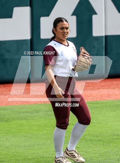 Thumbnail 3 in Calallen vs. Liberty (UIL 4A Softball Final) photogallery.