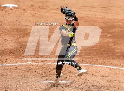 Thumbnail 1 in Calallen vs. Liberty (UIL 4A Softball Final) photogallery.
