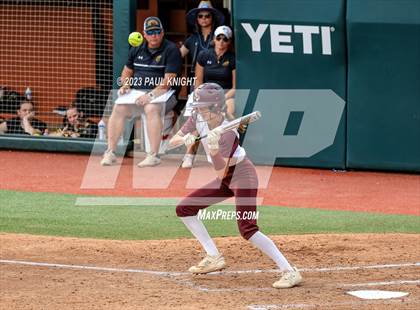 Thumbnail 2 in Calallen vs. Liberty (UIL 4A Softball Final) photogallery.