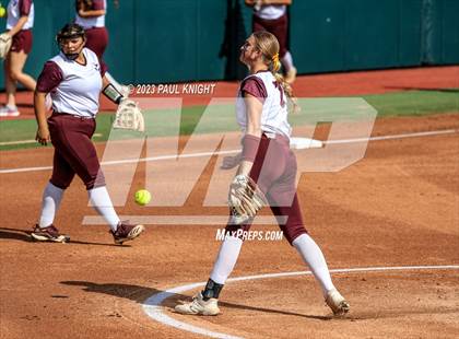 Thumbnail 2 in Calallen vs. Liberty (UIL 4A Softball Final) photogallery.