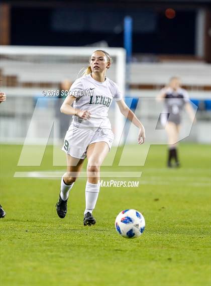 Thumbnail 3 in Saint Francis v Leigh (Avaya High School Series) photogallery.