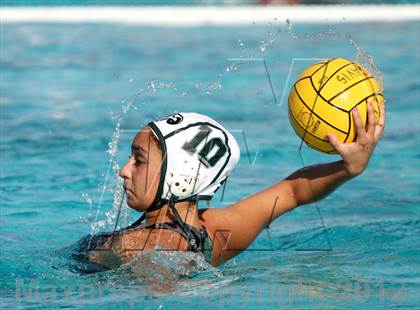 Thumbnail 1 in Campolindo vs St. Mary's (Davis Fall Classic) photogallery.