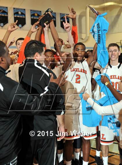 Thumbnail 3 in Lakeland vs. Shaker Heights (Nature Coast Holiday Tournament Final) photogallery.
