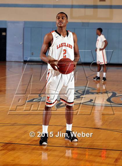 Thumbnail 3 in Lakeland vs. Shaker Heights (Nature Coast Holiday Tournament Final) photogallery.