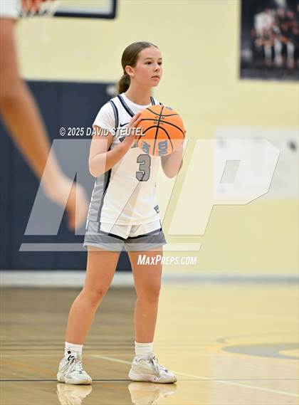 Thumbnail 2 in JV: Inderkum vs. Vista del Lago (Rumble on the River) photogallery.