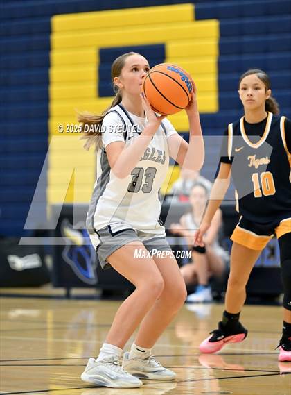 Thumbnail 2 in JV: Inderkum vs. Vista del Lago (Rumble on the River) photogallery.