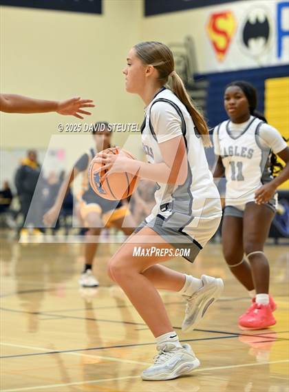 Thumbnail 3 in JV: Inderkum vs. Vista del Lago (Rumble on the River) photogallery.