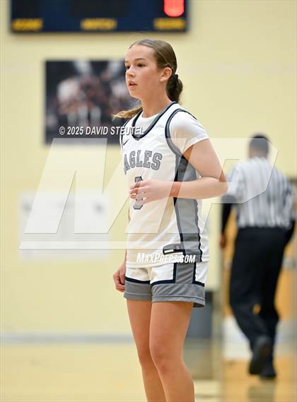 Thumbnail 2 in JV: Inderkum vs. Vista del Lago (Rumble on the River) photogallery.