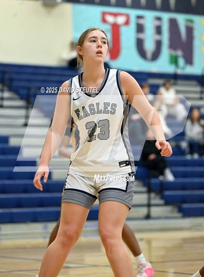 Thumbnail 1 in JV: Inderkum vs. Vista del Lago (Rumble on the River) photogallery.