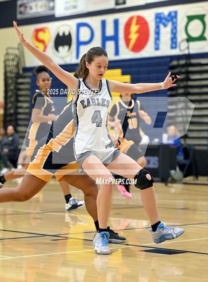 Thumbnail 3 in JV: Inderkum vs. Vista del Lago (Rumble on the River) photogallery.