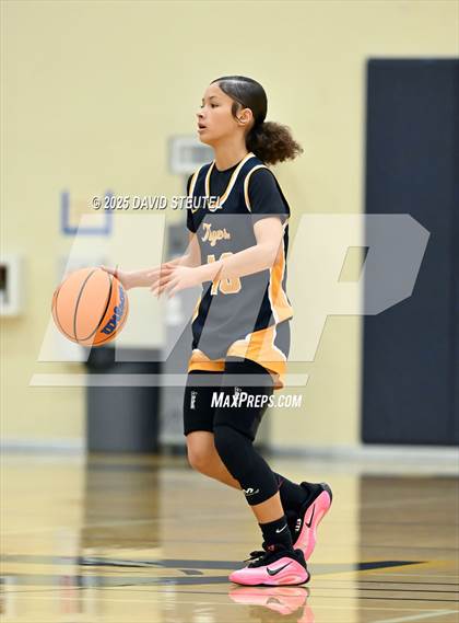 Thumbnail 3 in JV: Inderkum vs. Vista del Lago (Rumble on the River) photogallery.