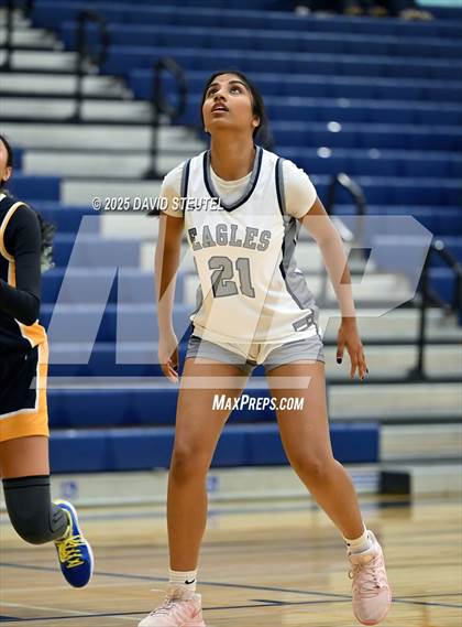 Thumbnail 3 in JV: Inderkum vs. Vista del Lago (Rumble on the River) photogallery.
