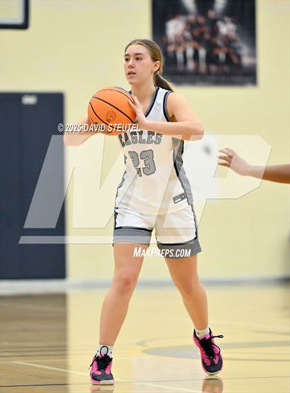 Thumbnail 2 in JV: Inderkum vs. Vista del Lago (Rumble on the River) photogallery.