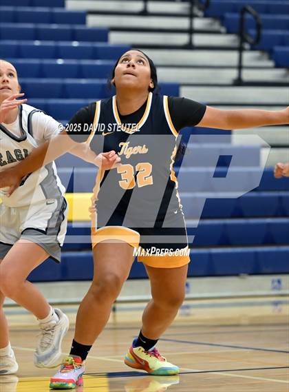 Thumbnail 1 in JV: Inderkum vs. Vista del Lago (Rumble on the River) photogallery.