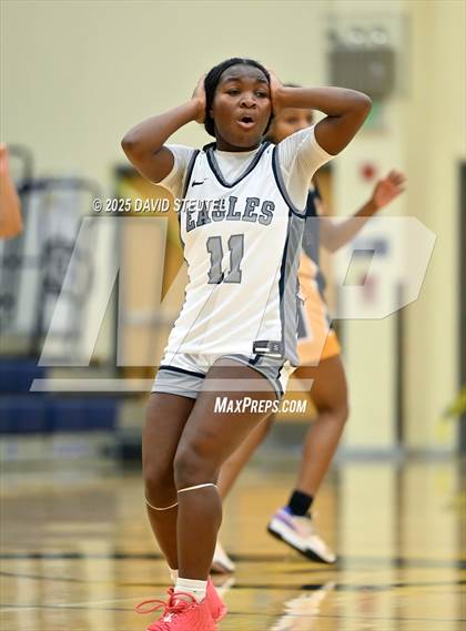 Thumbnail 1 in JV: Inderkum vs. Vista del Lago (Rumble on the River) photogallery.