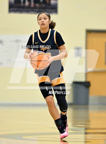 Thumbnail 2 in JV: Inderkum vs. Vista del Lago (Rumble on the River) photogallery.