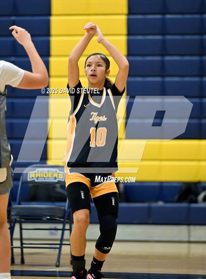 Thumbnail 2 in JV: Inderkum vs. Vista del Lago (Rumble on the River) photogallery.