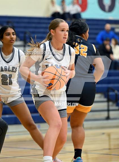 Thumbnail 1 in JV: Inderkum vs. Vista del Lago (Rumble on the River) photogallery.