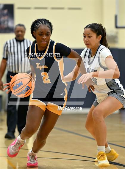 Thumbnail 1 in JV: Inderkum vs. Vista del Lago (Rumble on the River) photogallery.